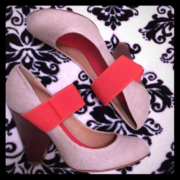 BCBGMaxAzria Shoes - BCBGMAXAZRIA - US 9.5 Color-Block Heels